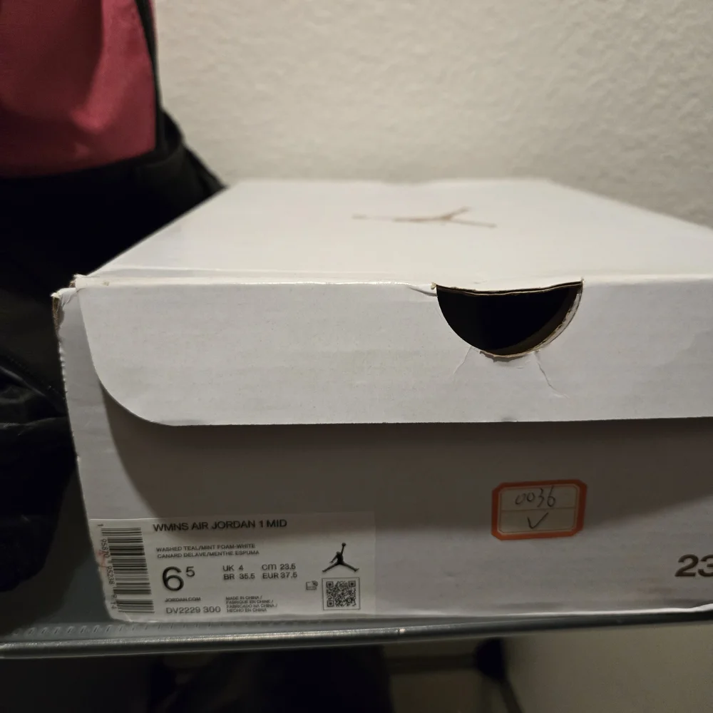 Jordan Women's Air Mid Sneakers - Picture 4 of 5